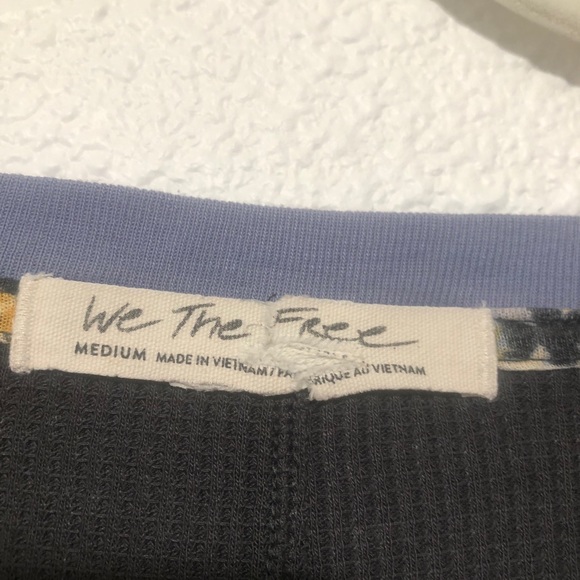 Free People long sleeve - Picture 3 of 4